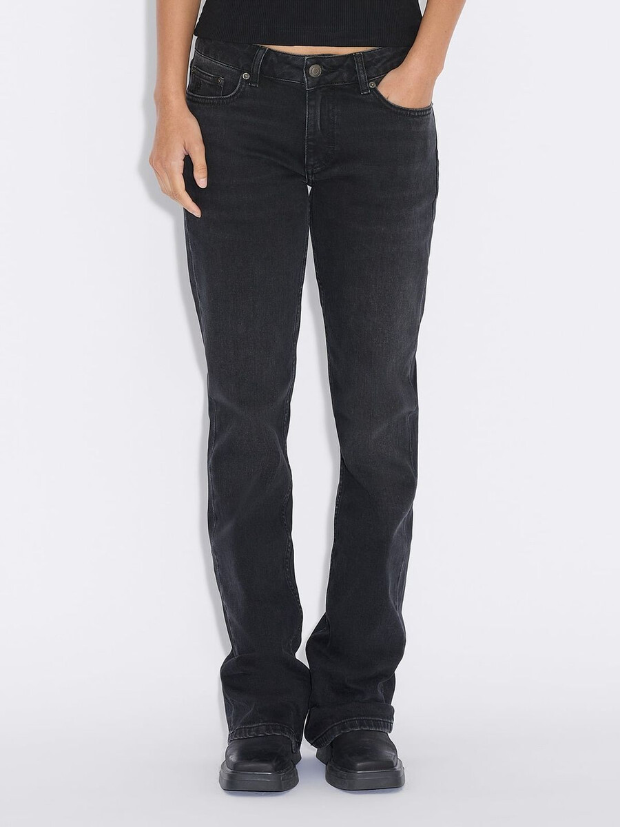 low jeans