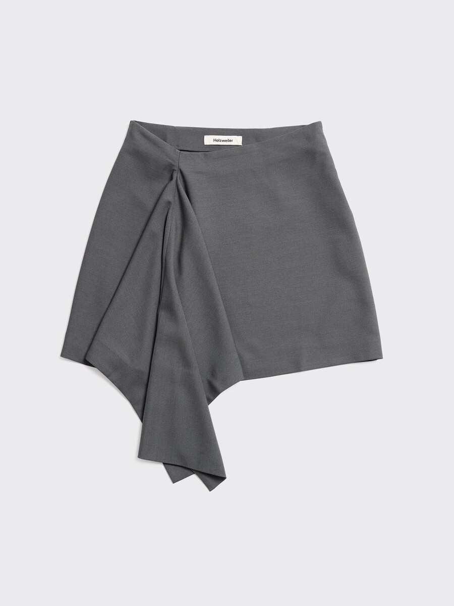 beau pleat short skirt